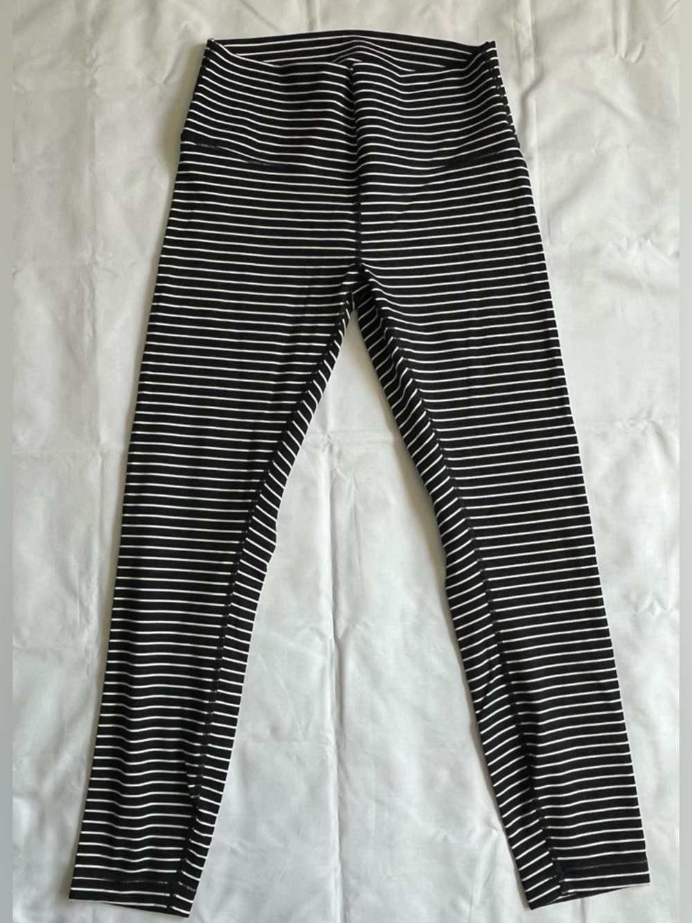 Lululemon. Size 10. Wunder Under.